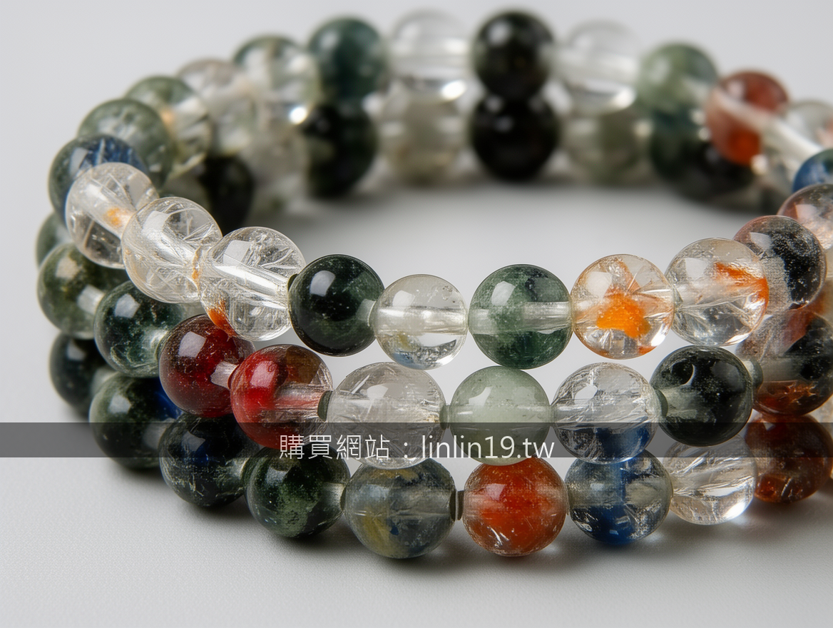 Macro crystal bracelet photography revealing natural bead details.
Subject: Plac